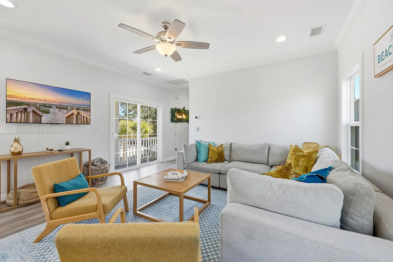 Banana Villa kitchen with island